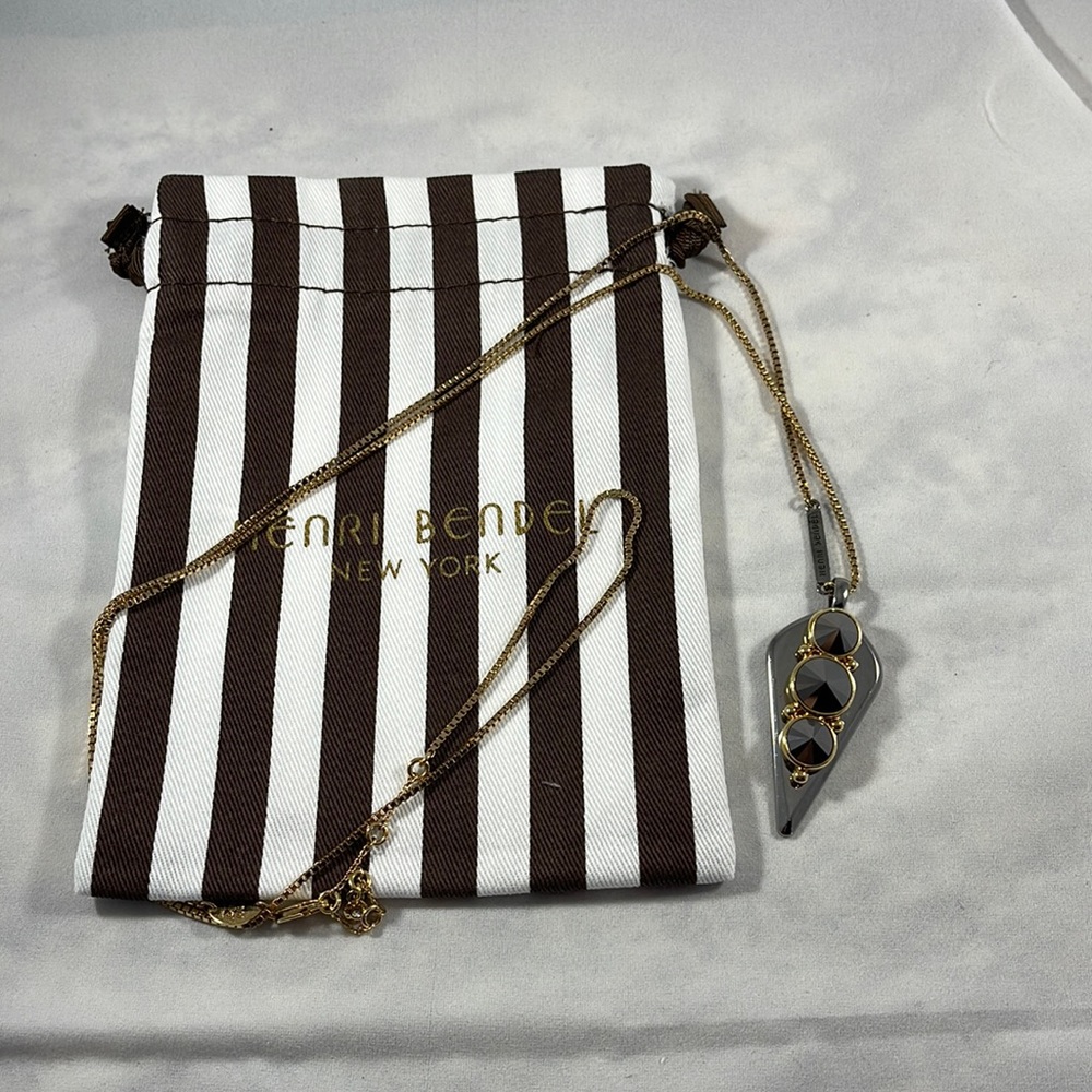 Henri Bendel Arrow Pendant